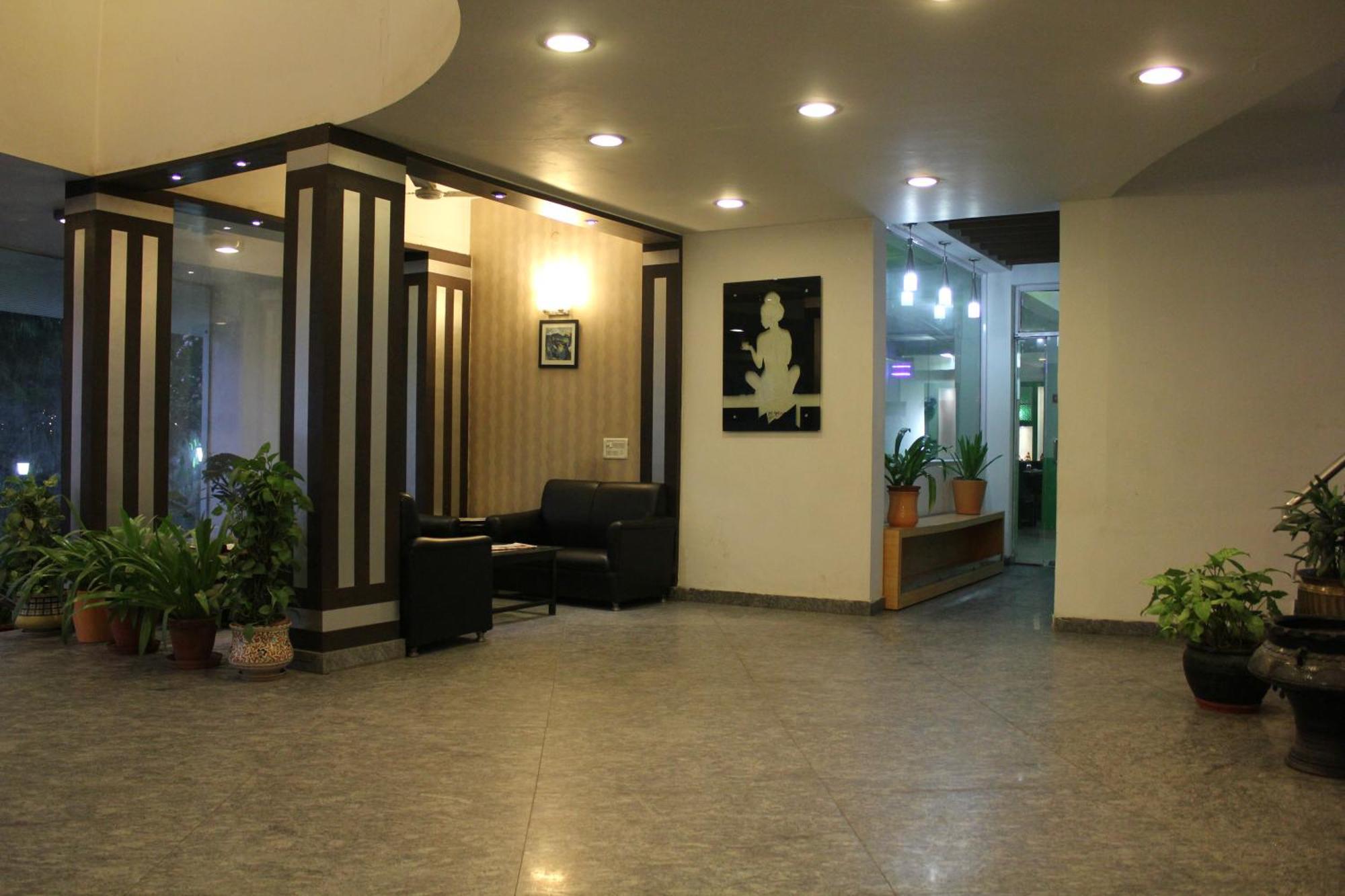 Grand Heritage Resort Велика Нойда Екстер'єр фото